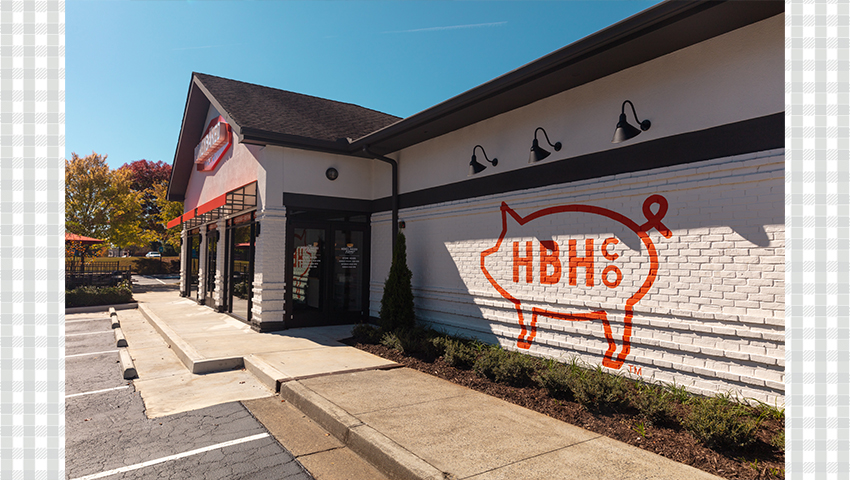 Image of the exterior of a Honey Baked Ham store